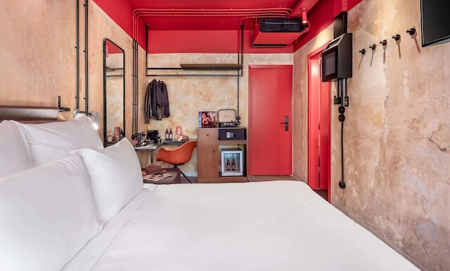 デイブ レッド アテネ