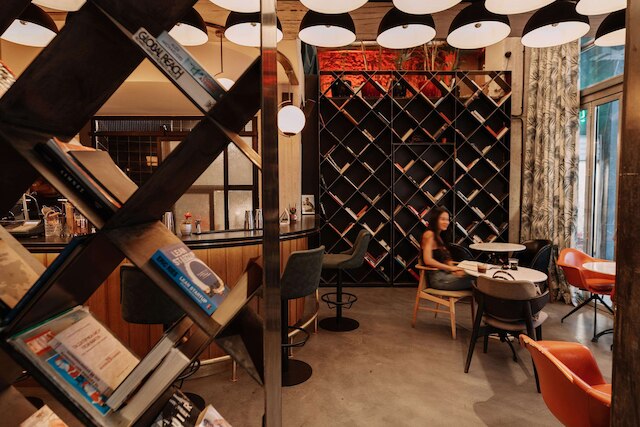 デイブ レッド アテネ