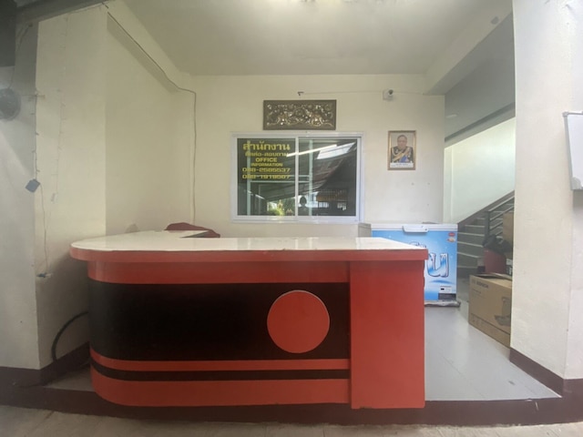 OYO 1135 トリプル ア レジデンス