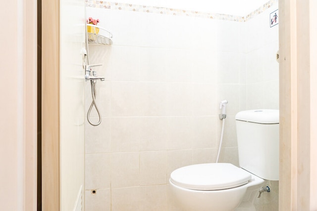 レッドドアーズ ニア タルマナガラ ユニバーシティ