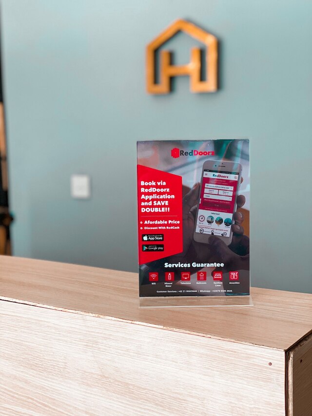 レッドドアーズ ホステル ニア リッポ モール クタ