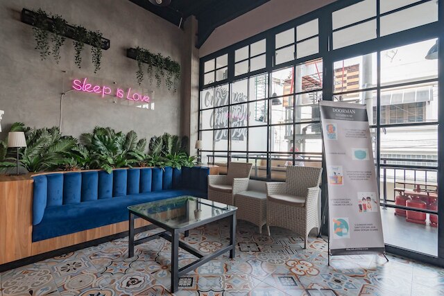 レッドドアーズ プラス アット ドーマン ゲスト ハウス