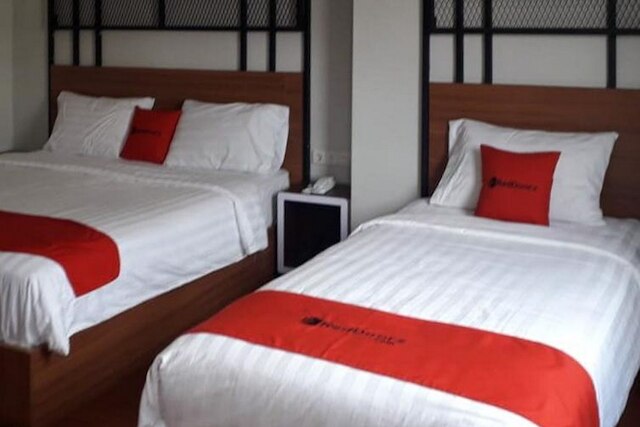 レッドドアーズ プラス アット ドーマン ゲスト ハウス