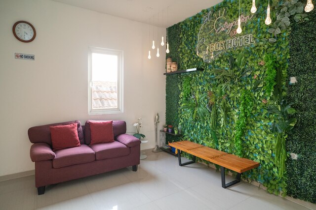 サンズ ホテル クパン インダー スラバヤ