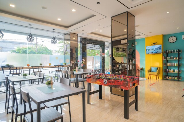 サンズ ホテル クパン インダー スラバヤ