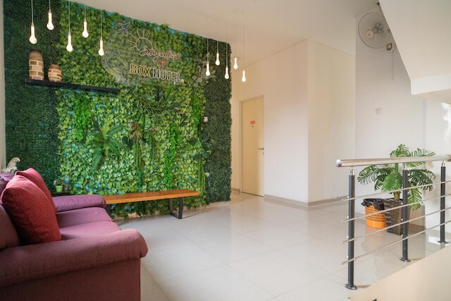 サンズ ホテル クパン インダー スラバヤ