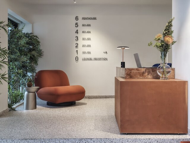 ザ ニュウル アクロポリス