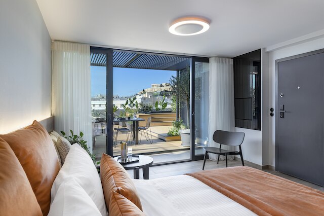 ザ ニュウル アクロポリス