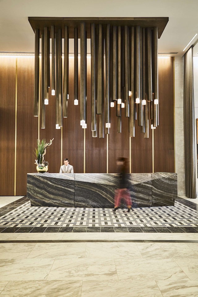 トンプソン・ダラス, ハイアット社