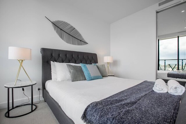 デライトフル ベッドルーム リバービューット ドックランズ