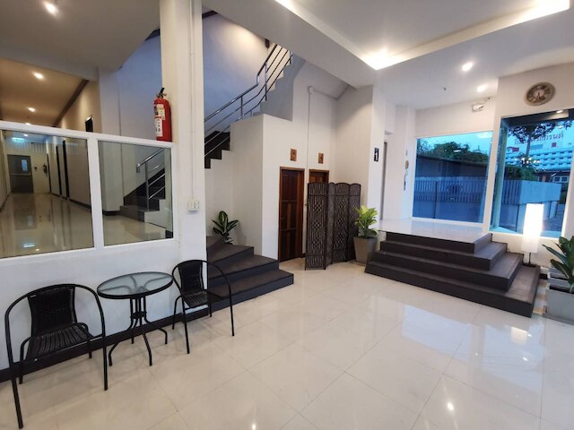 ザ コテージ ホテル ウドン ターニー