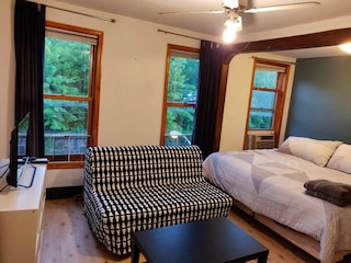 セレーン スタジオ クロース トゥ NYシ. ウォーク トゥ ショップス パス