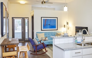 ラグジュアリー ビルディング 3 3ッドー/2 バン ! プライム ダウンタウン マス アベニュ !