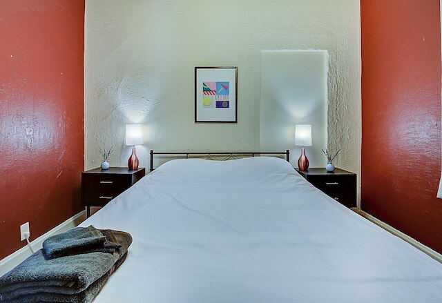 デザイナー ハウス 5 ベッドー! ステップス トゥ ダウンタウン / ファウンテン ロン!