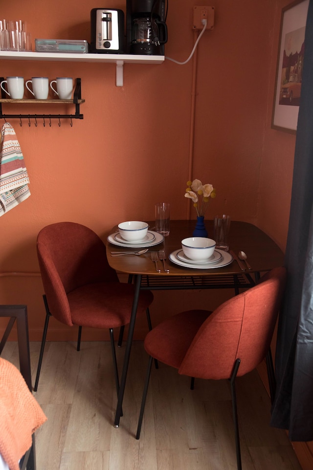 ビバリー ブールバード ! コージー スタジオ ! スリープス 2!