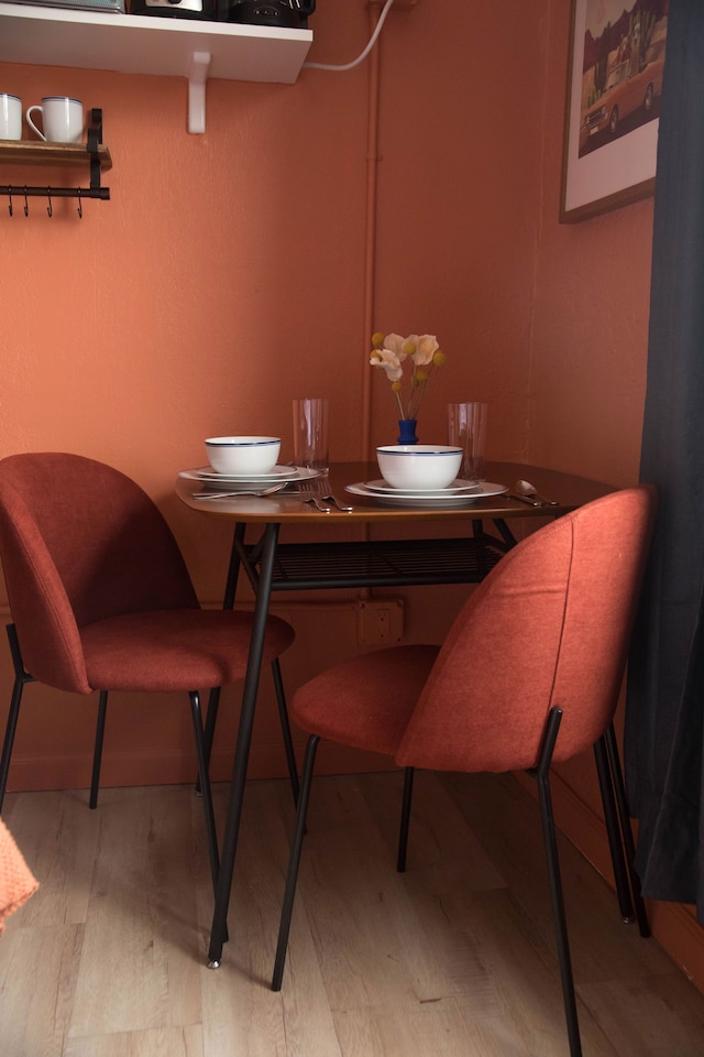 ビバリー ブールバード ! コージー スタジオ ! スリープス 2!