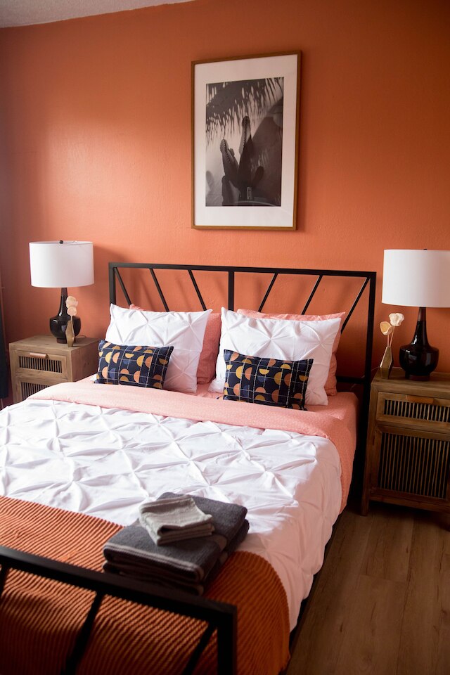 ビバリー ブールバード ! コージー スタジオ ! スリープス 2!