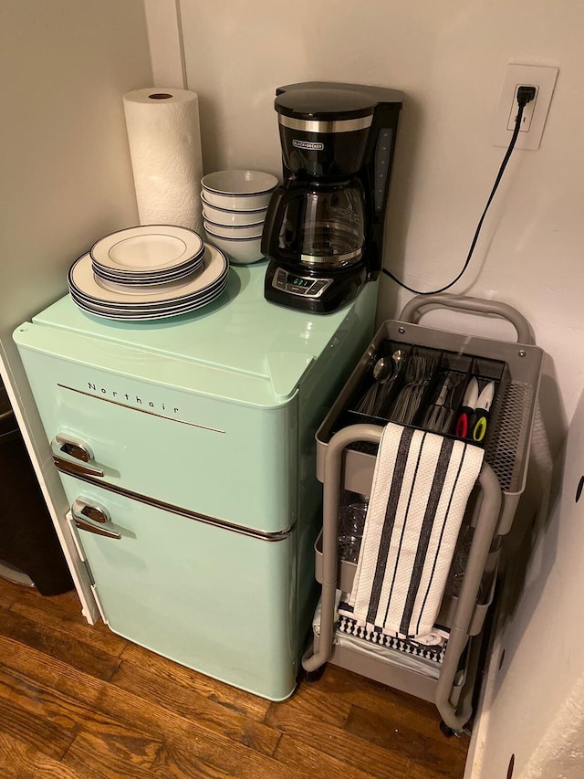 ゴージャス スタジオ イン ビバリー ブールバード ! スリープス 4!