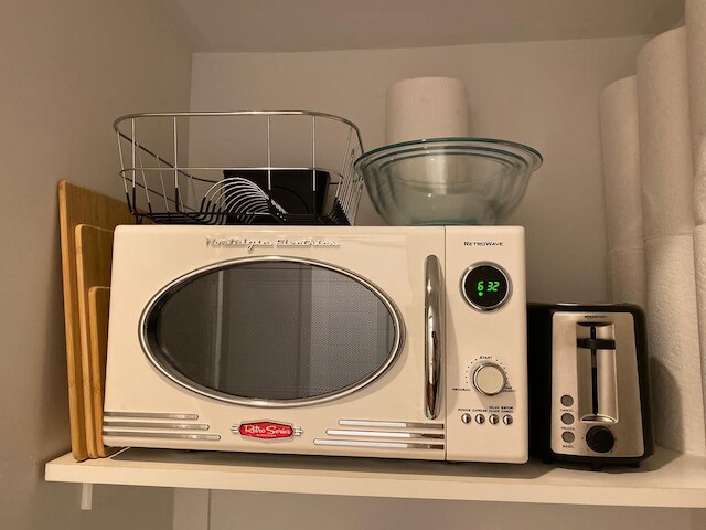 ゴージャス スタジオ イン ビバリー ブールバード ! スリープス 4!