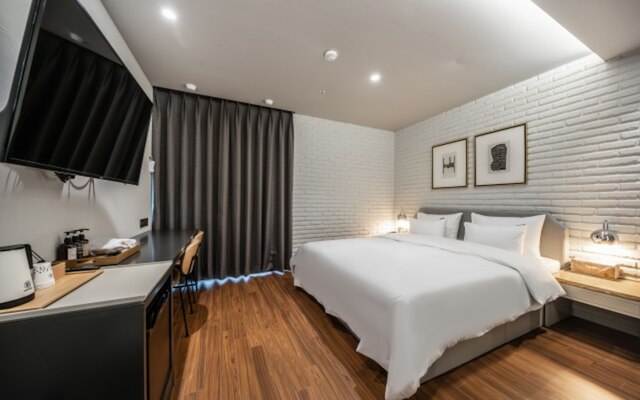 Brown Dot Hotel Busan Sajik Stadium