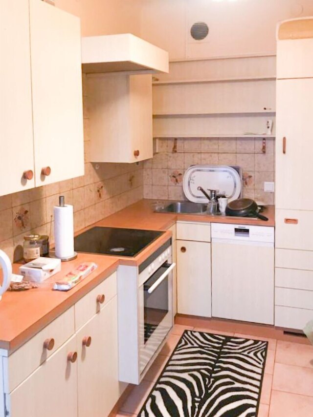 ラブリー ハウス - ダブル ベッド パーキング