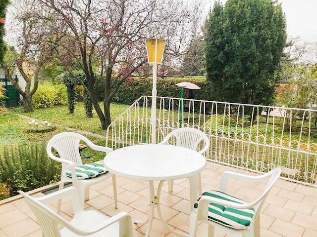 ラブリー ハウス - ダブル ベッド パーキング