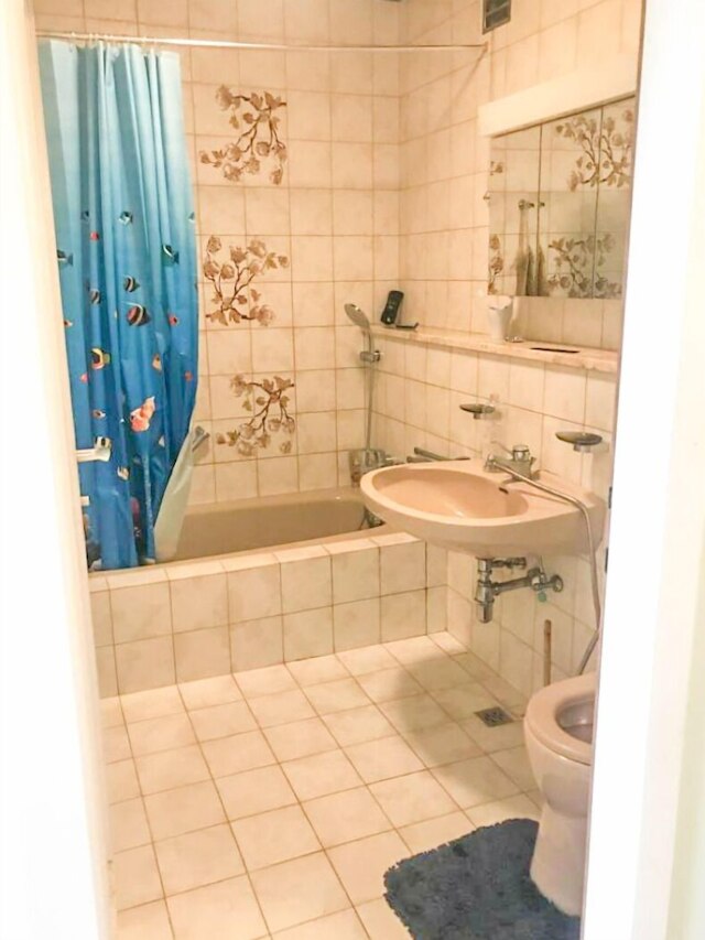 ラブリー ハウス - ダブル ベッド パーキング