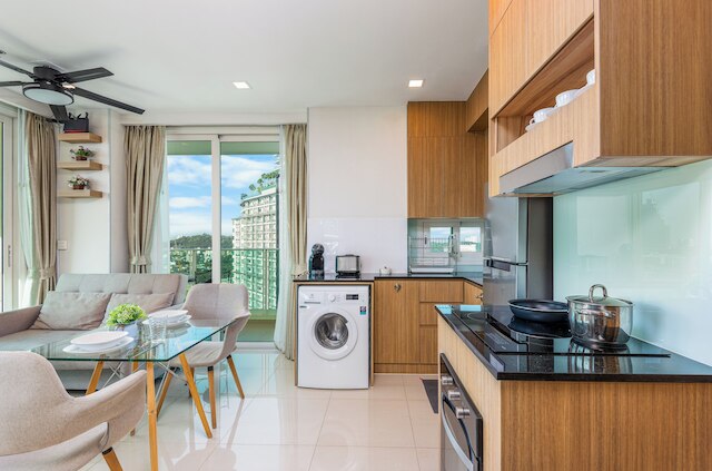 パノラミックシー、シティアンドマウンテンビュー byシティガーデンタワー