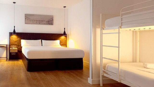 ウーホー ルームズ フエンカラル