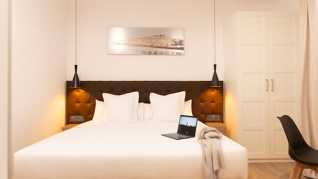 ウーホー ルームズ フエンカラル