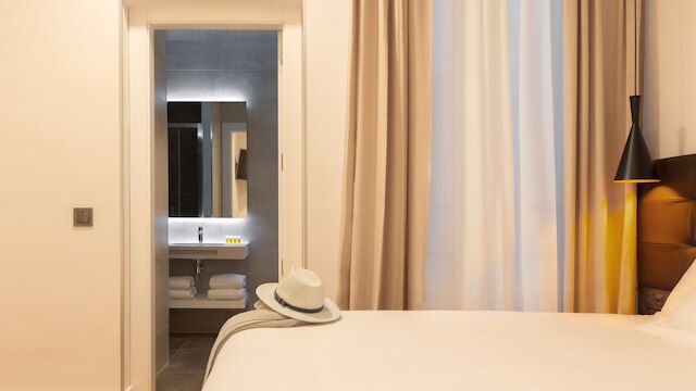 ウーホー ルームズ フエンカラル