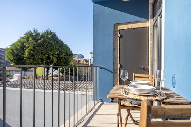 ボンジャ1 ライトフィルド アパートメント ウィズ バルコニー +エアコン