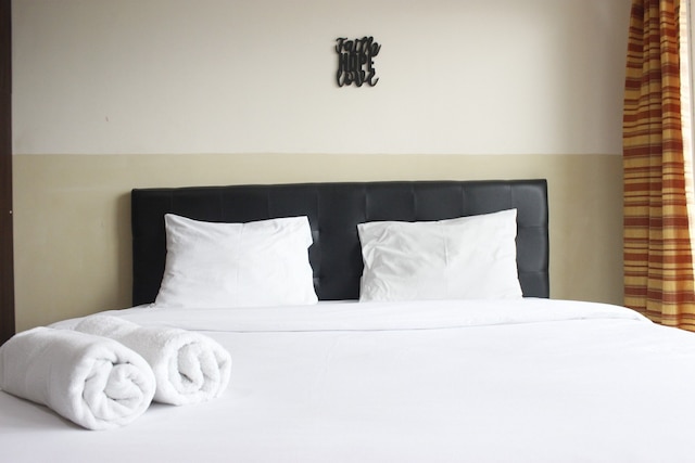 モダン スタジオ ルーム アット タマンサリ ラ グランデ アパートメント