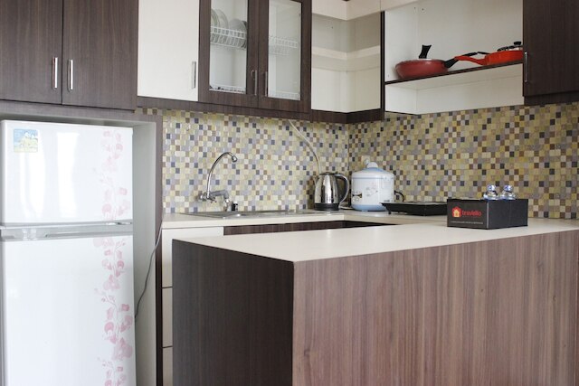 モダン スタジオ ルーム アット タマンサリ ラ グランデ アパートメント