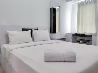 コンパクト アンド コージー タマンサリ マホガニー スタジオ アパートメント