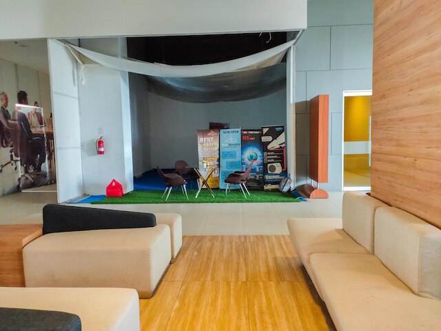 コンパクト アンド コージー タマンサリ マホガニー スタジオ アパートメント