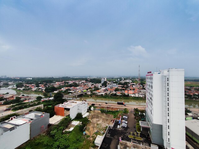 コンパクト アンド コージー タマンサリ マホガニー スタジオ アパートメント