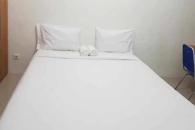 シンプリー ルック スタジオ タマンサリ マホガニー カラワン アパートメント