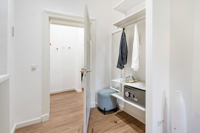 ベンシモンアパートメントミッテ / ウェディング