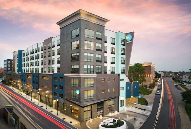 トゥルー バイ ヒルトン インディアナポリス ダウンタウン インディアナ