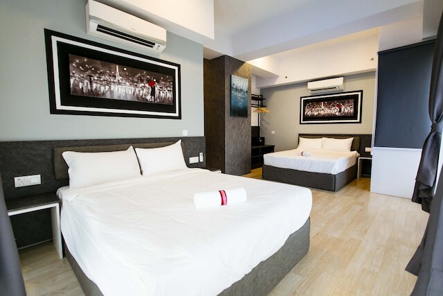 オーロラ パビリオン ブキッ ジャリル バイ オディ スイーツ