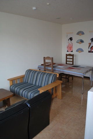 旭川市にあるアパートメント B