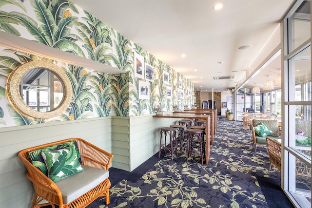 ナイトキャップ アット コマーシャル ホテル