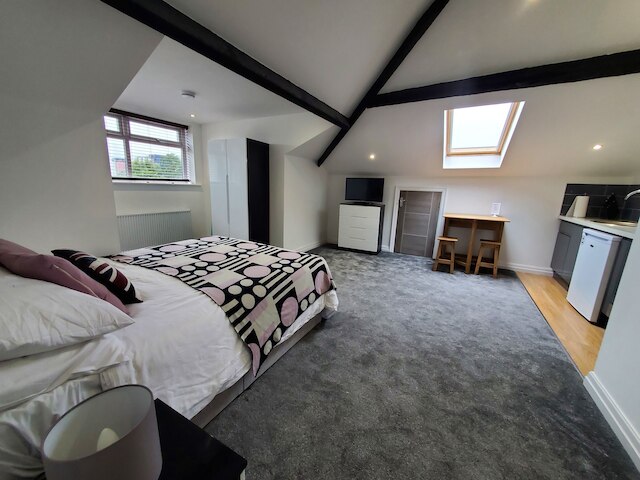 ザ アッシュクロフト アパートメンツ