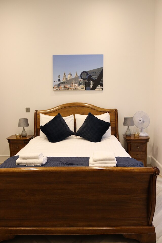 16 クイーン アベニュー