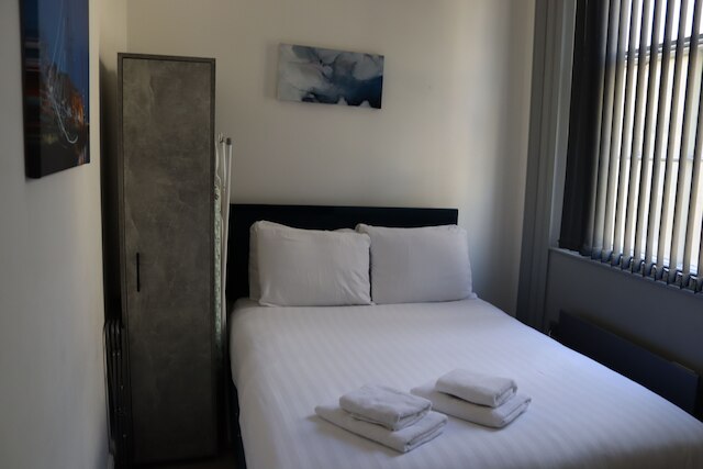 16 クイーン アベニュー