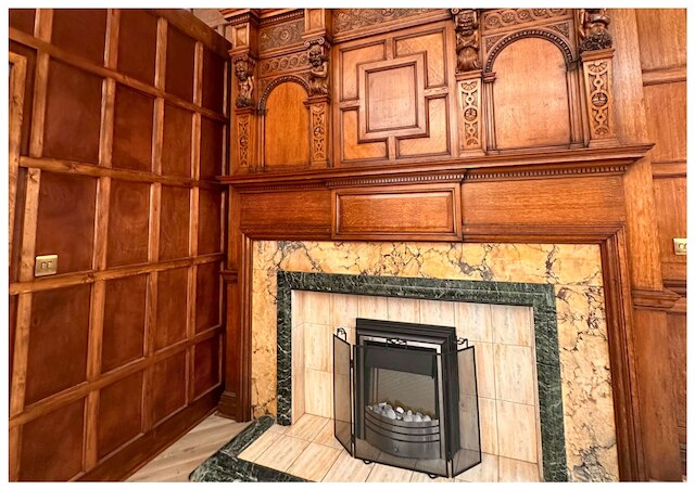 16 クイーン アベニュー