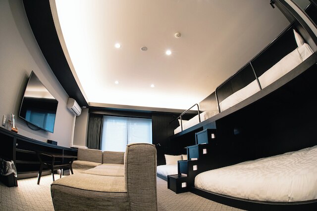 ゴールドステイ栄