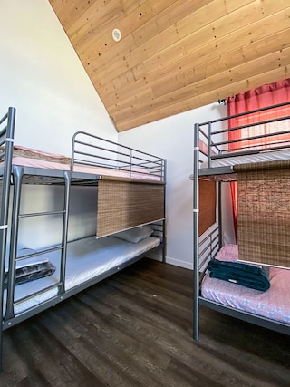 ザ ルミ ホステル