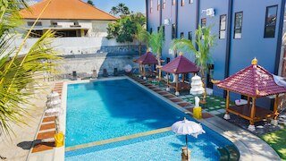 ギリ パルマ ホテル